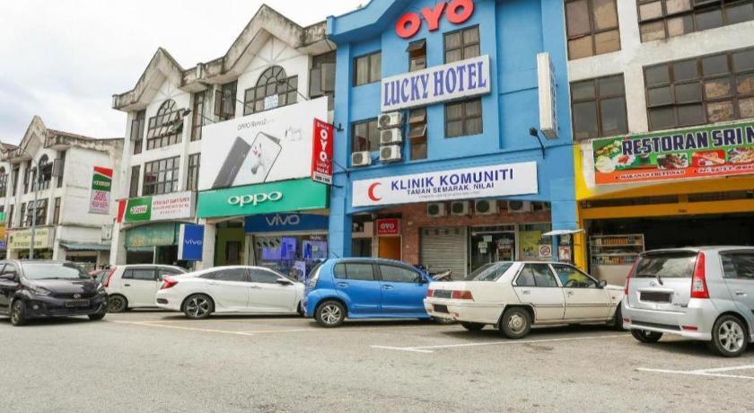 Oyo 89406 Lucky Budget Hotel Nilai Exterior foto
